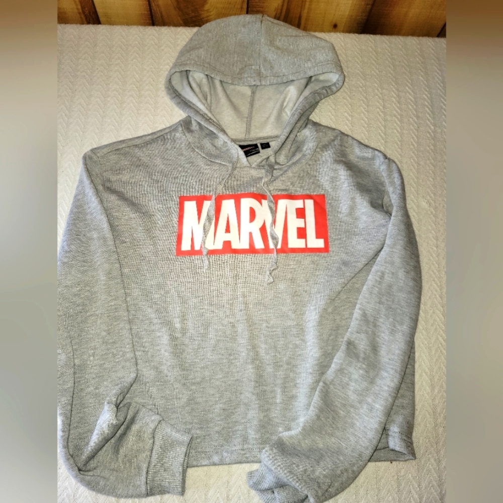 Marvel Hooded Sweatshirt Medium NWOT